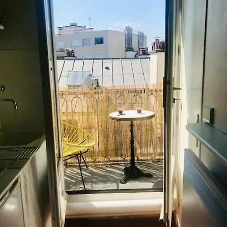 Studette Avec Balcon - Colonel Fabien Lejlighed Paris